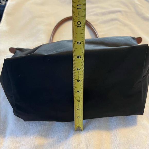 Longchamp LePliage Black Medium Tote - Picture 8 of 13